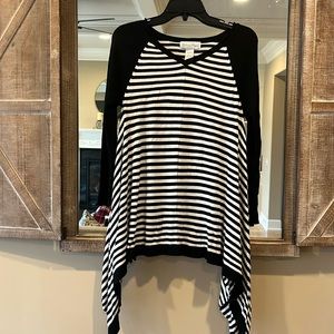 Fashion Avenue Black White Striped Knit Top Womens Medium New Comfy Tunic